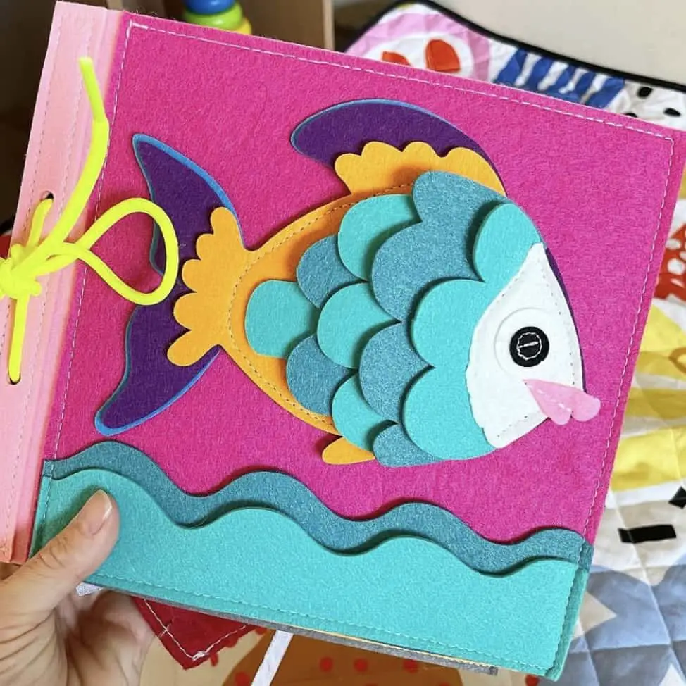 Felt busy book fish page