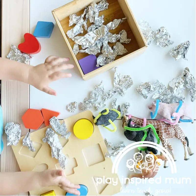 Alfoil sensory play