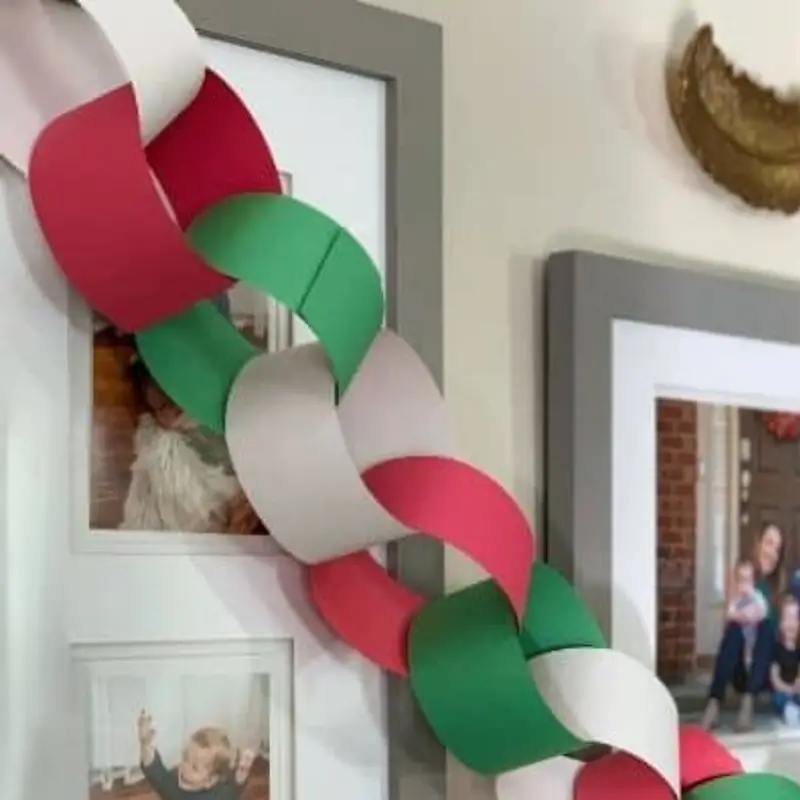 Paper Chain Advent