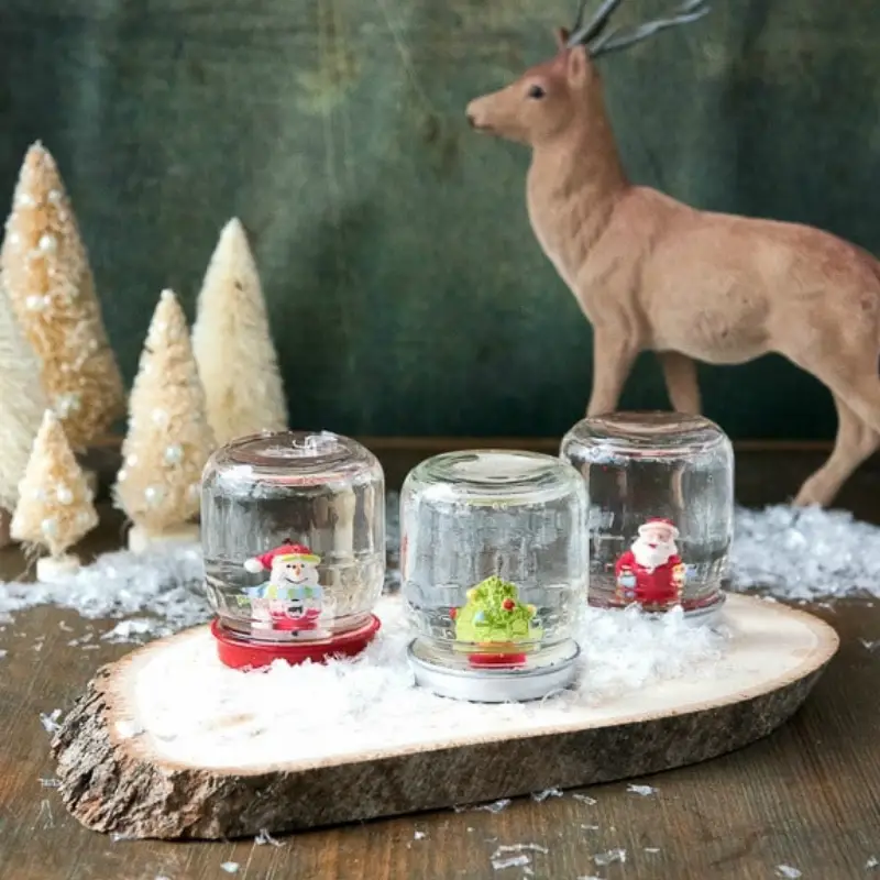holiday snow globes