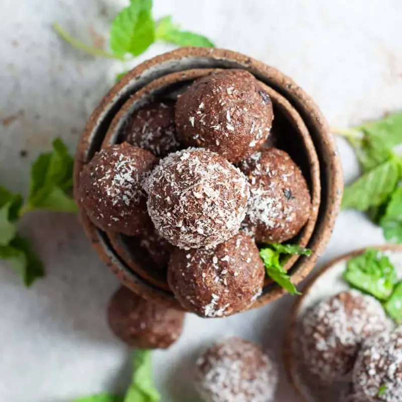 Choc Mint Bliss Balls with Natural Peppermint extract